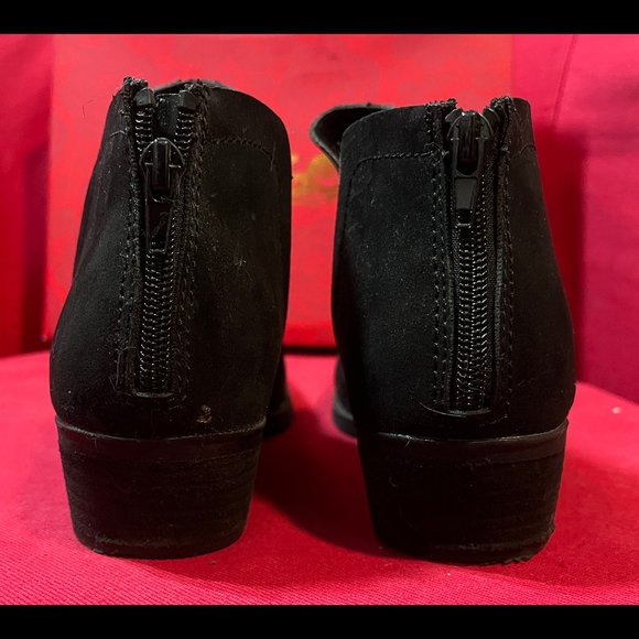 Carlos by Carlos Santana Black Bates 2 Faux Suede Ankle Boot 9/12 with Box - Picture 5 of 7